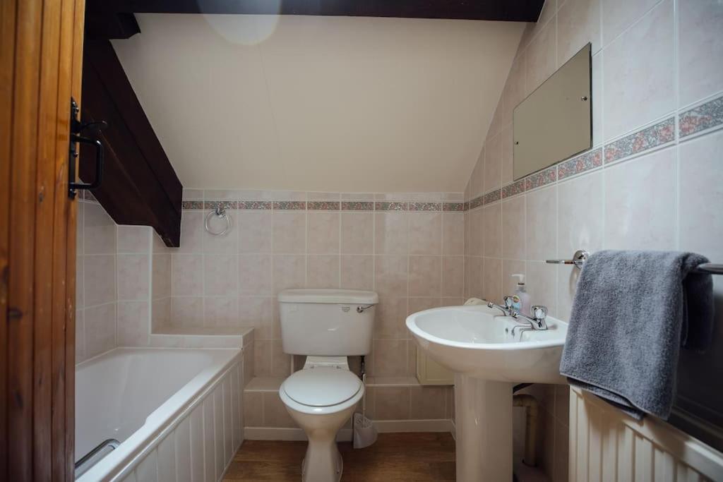 Barn Cottage - Family-Friendly Cottage With Heated Indoor Pool Haverfordwest Extérieur photo