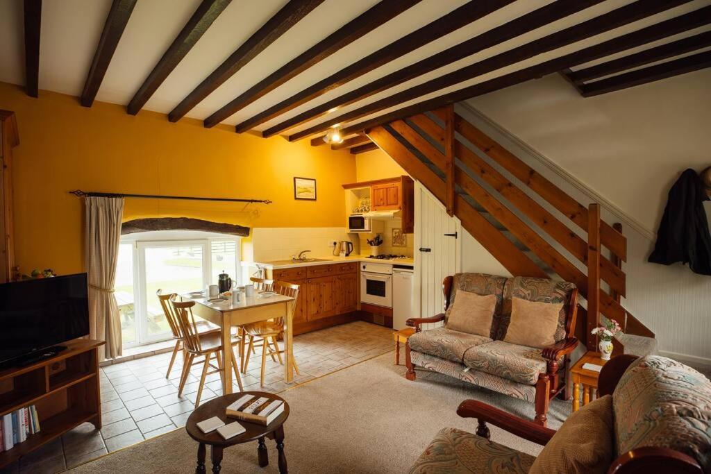 Barn Cottage - Family-Friendly Cottage With Heated Indoor Pool Haverfordwest Extérieur photo